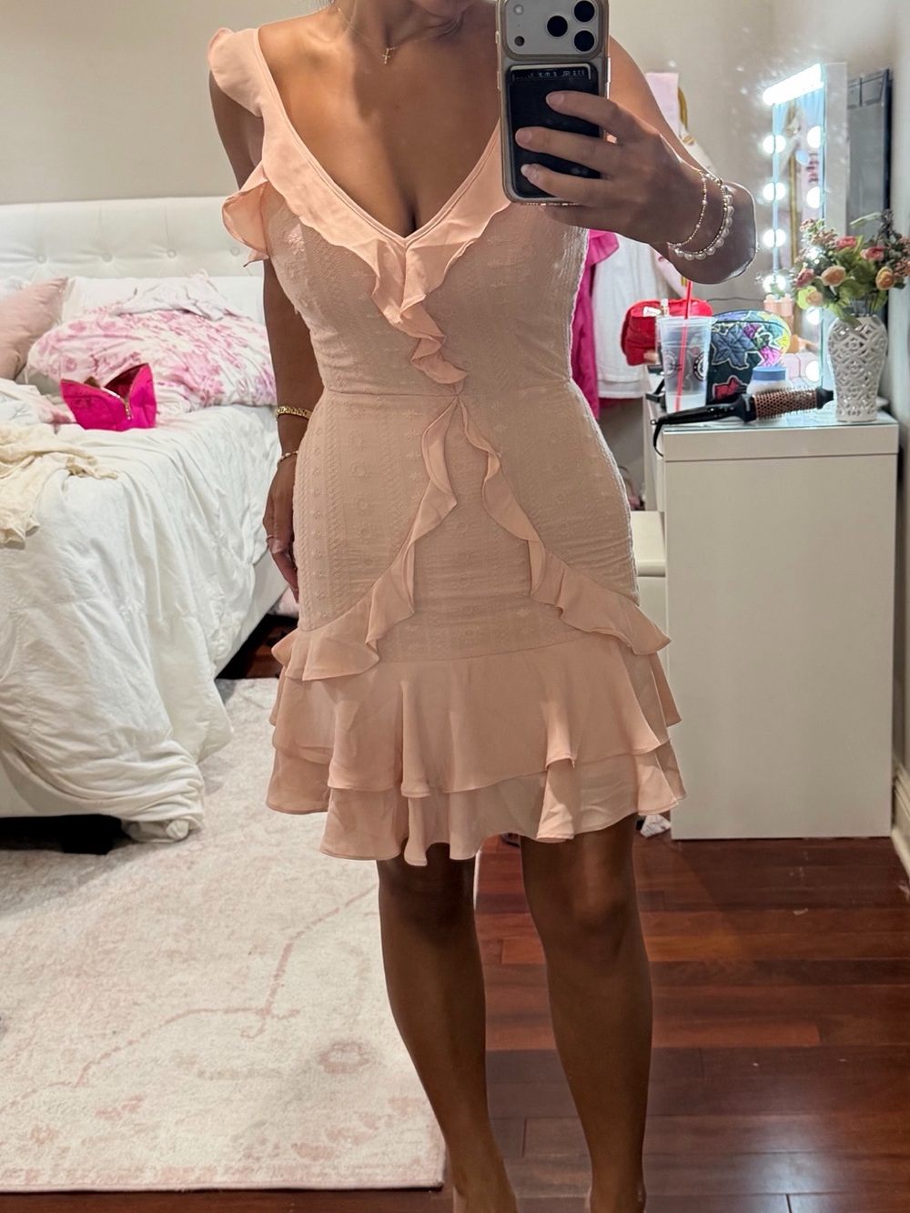 Gianni Bini Women's Blush Pink Ruffle V-Neck Dress